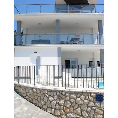 Noah 2 Apartment